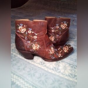 Shyanne Millie floral brown leather ankle boots size 10M
